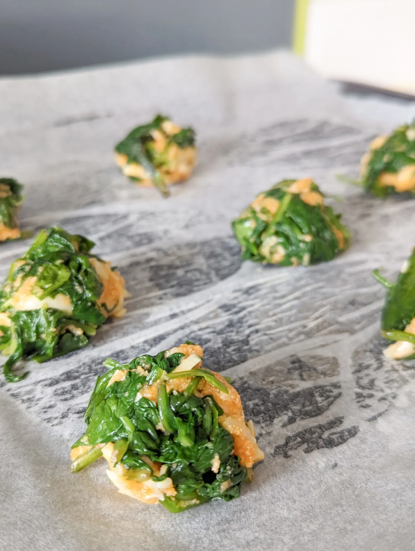 spinach bites for babies ready to go in the oven